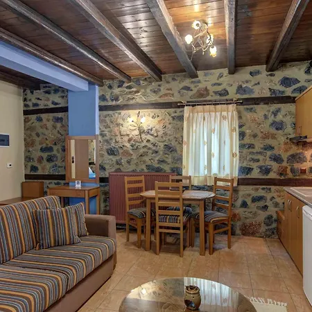 Mouses Guest house Agios Athanasios (Pella)