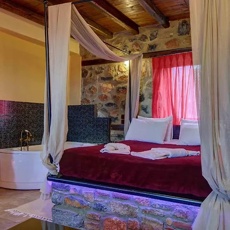 Mouses 3* Agios Athanasios (Pella)